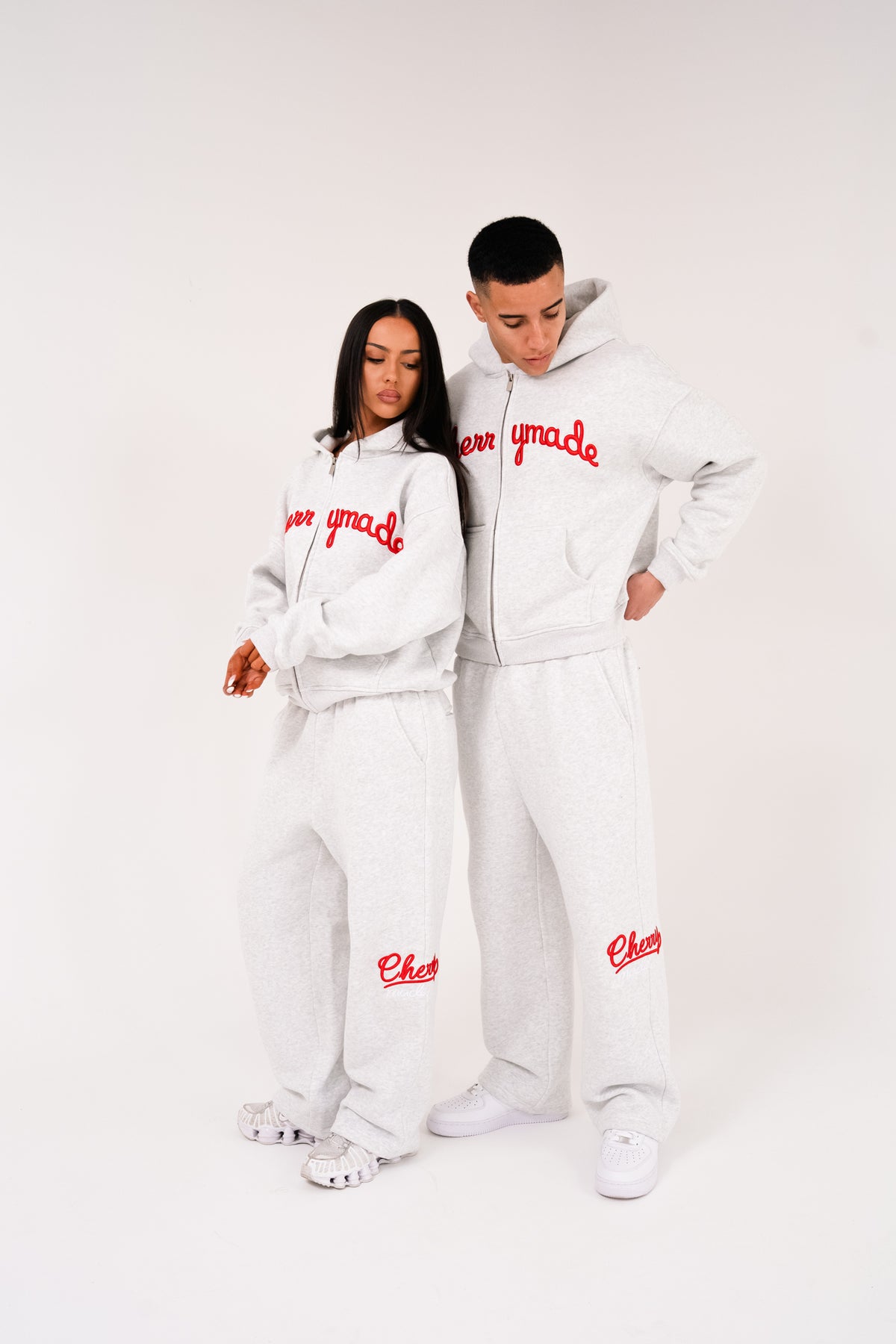 SCRIPT LOGO SWEATPANTS - WASHED GREY