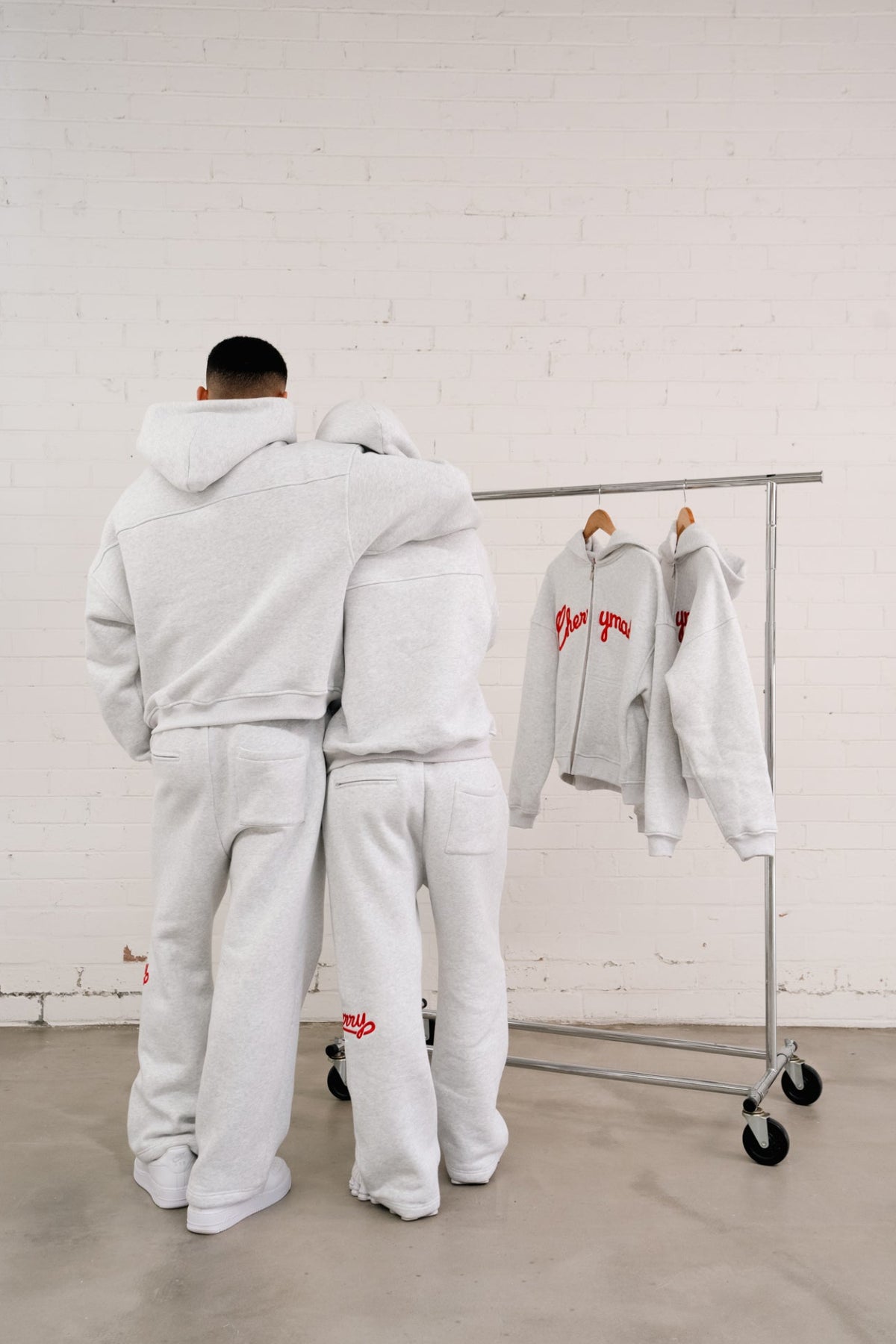 SCRIPT LOGO SWEATPANTS - WASHED GREY